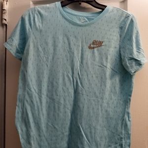 Nike short sleeve tops